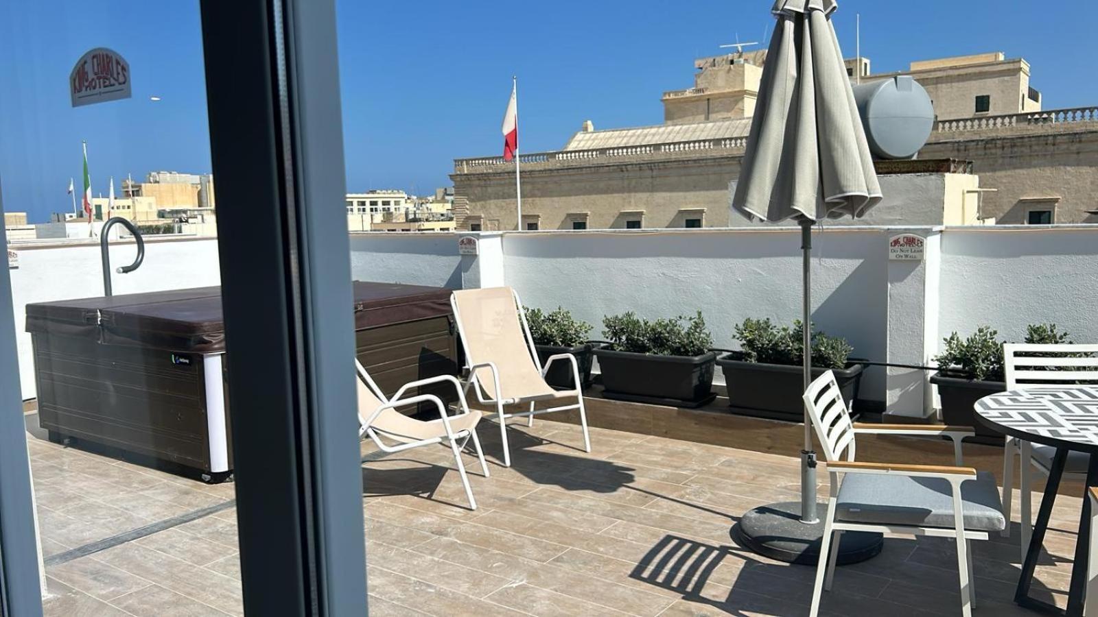 King Charles Hotel Valletta Exterior foto