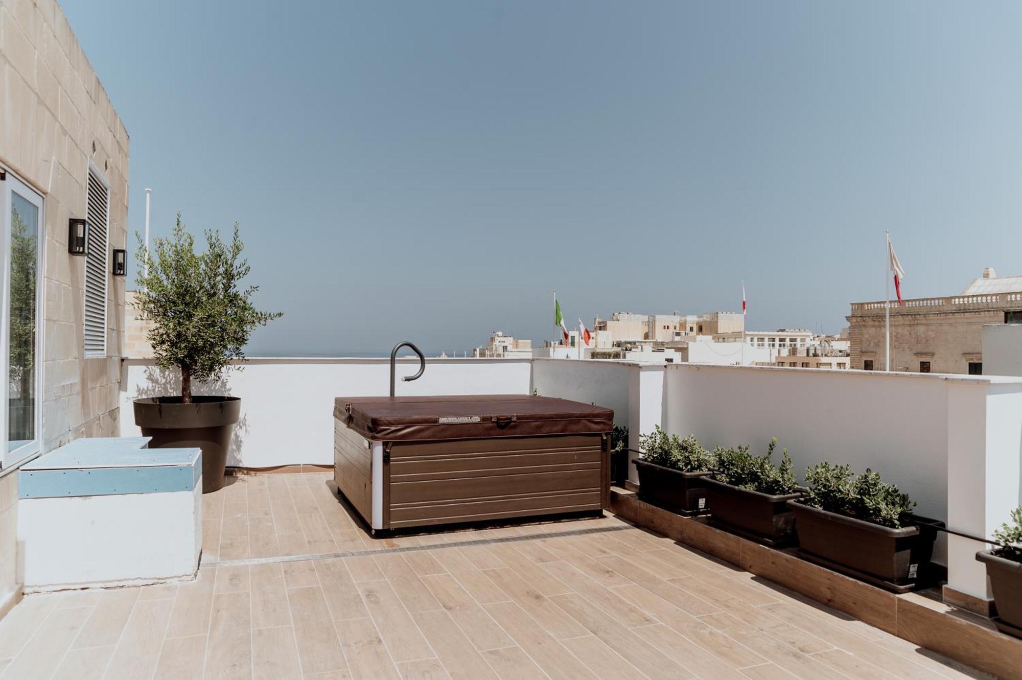 King Charles Hotel Valletta Exterior foto